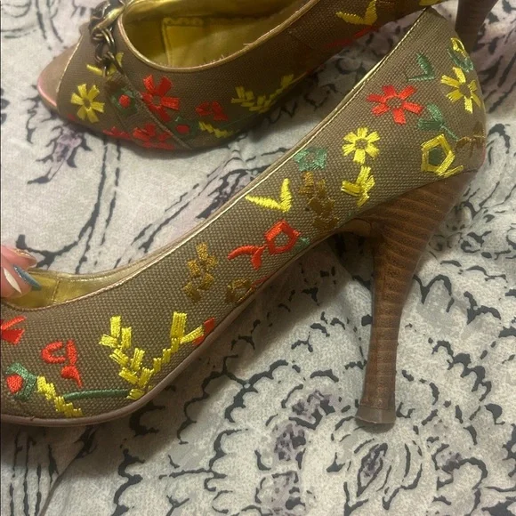 Y2K Naughty Monkey Flower embroidery Floral Peep Toe Heels Spring Wood - Picture 5 of 6